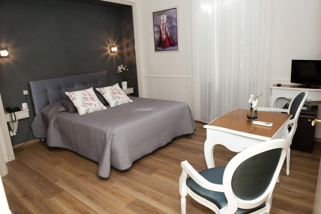 Le Castelet Des Alpilles Otel Saint-Rémy-de-Provence Dış mekan fotoğraf