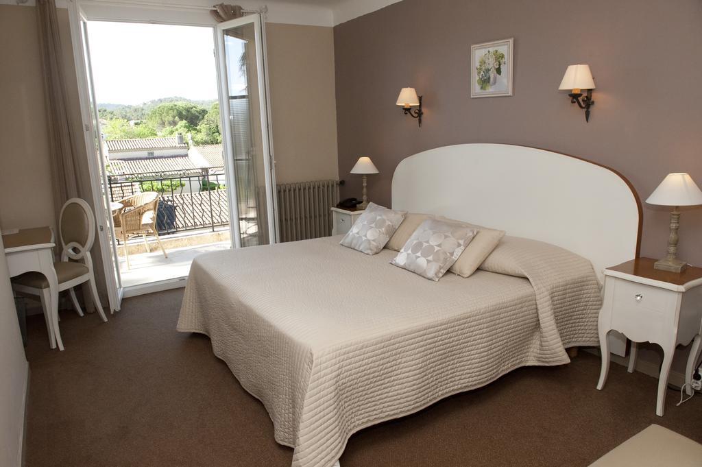 Le Castelet Des Alpilles Otel Saint-Rémy-de-Provence Dış mekan fotoğraf